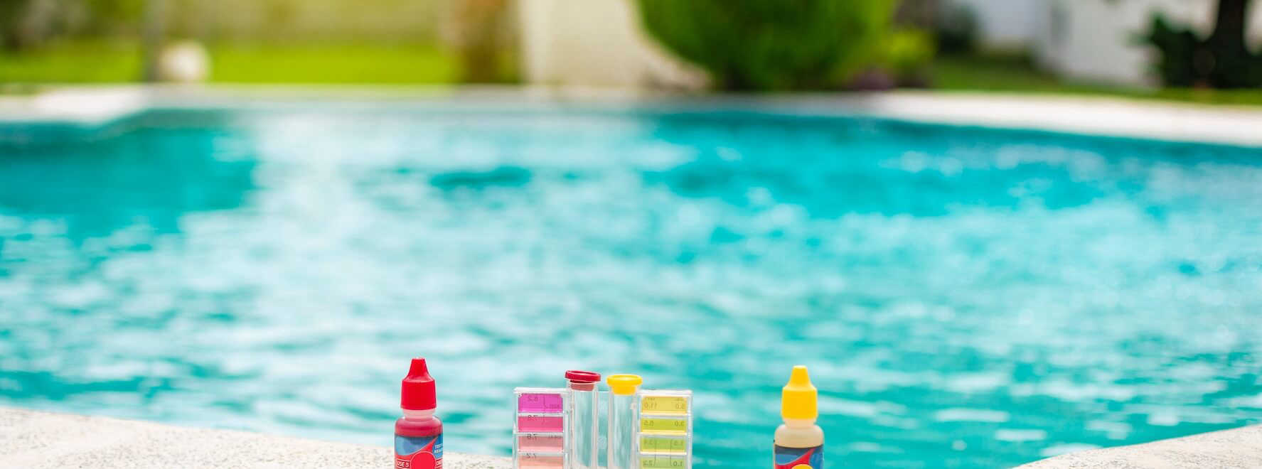 traitement chloramines piscine